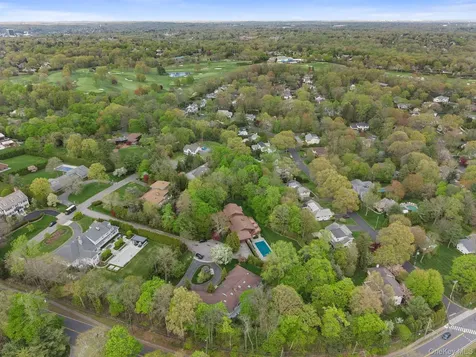 4 Mohican Trail Scarsdale NY 10583