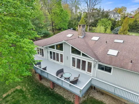 4 Mohican Trail Scarsdale NY 10583