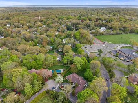 4 Mohican Trail Scarsdale NY 10583
