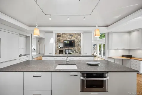 4 Mohican Trail Scarsdale NY 10583
