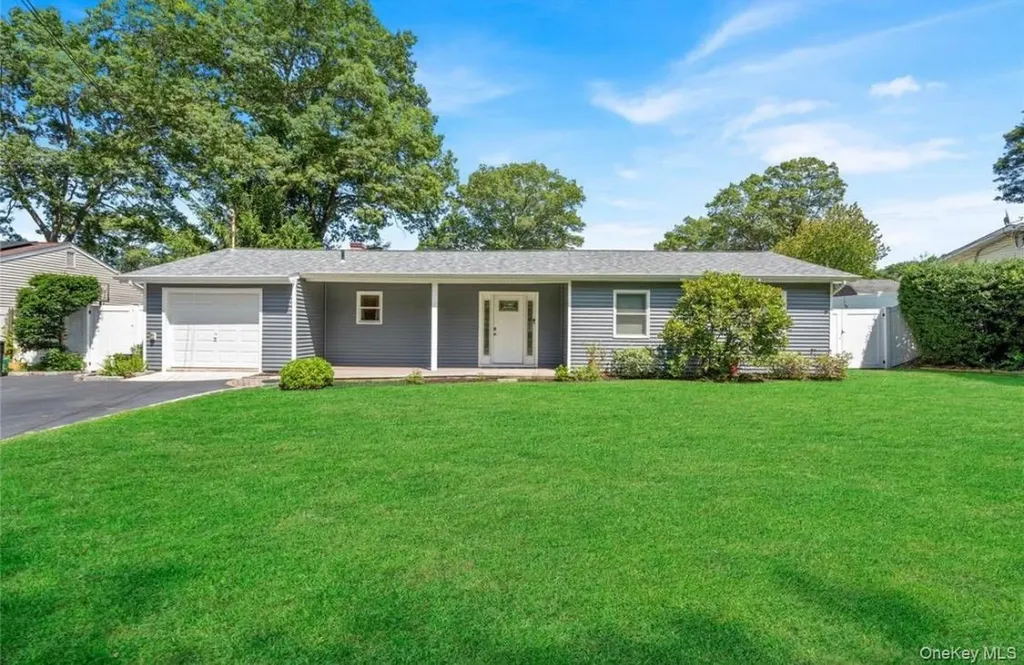 61 Brookhaven Drive Rocky Point NY 11778
