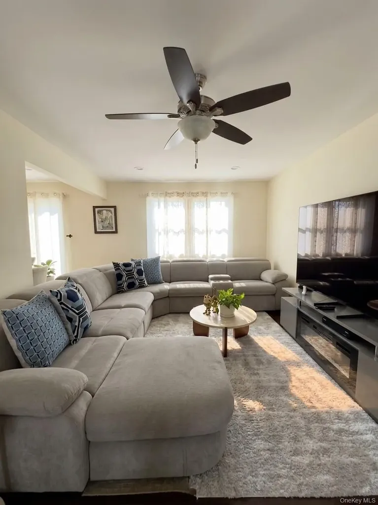 61 Brookhaven Drive Rocky Point NY 11778
