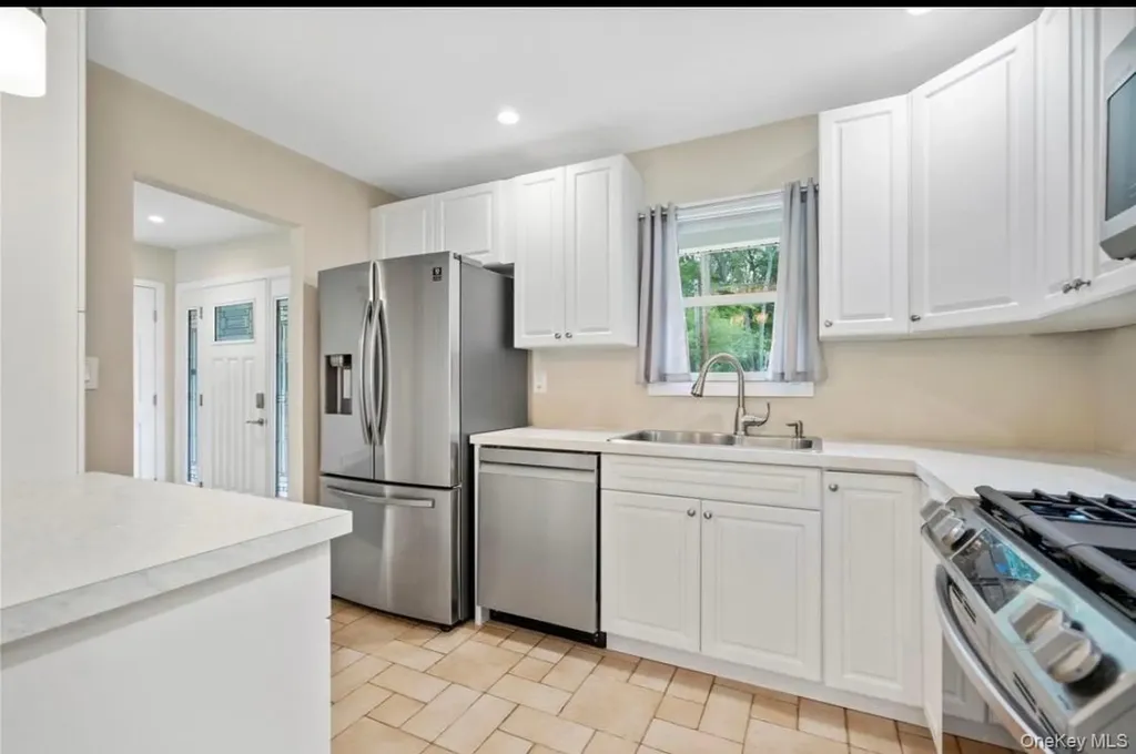 61 Brookhaven Drive Rocky Point NY 11778