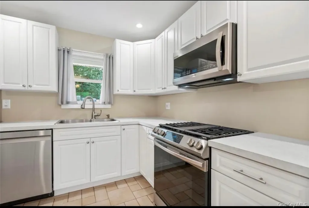 61 Brookhaven Drive Rocky Point NY 11778