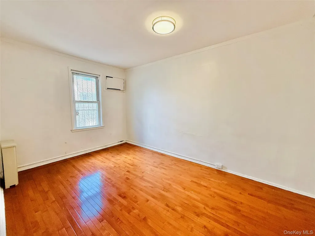 2879 Harrington Avenue Bronx NY 10461