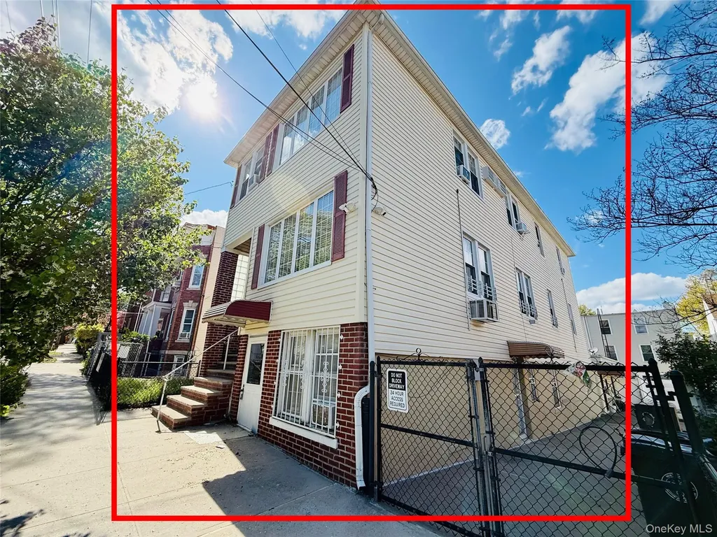 2879 Harrington Avenue Bronx NY 10461