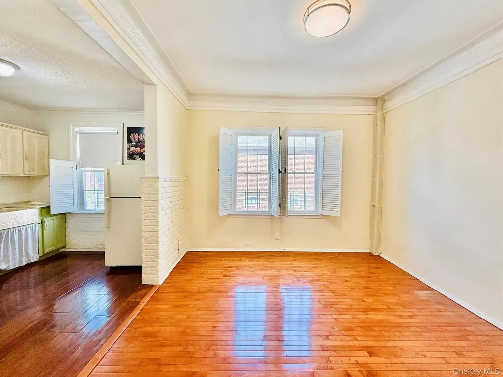 2879 Harrington Avenue Bronx NY 10461