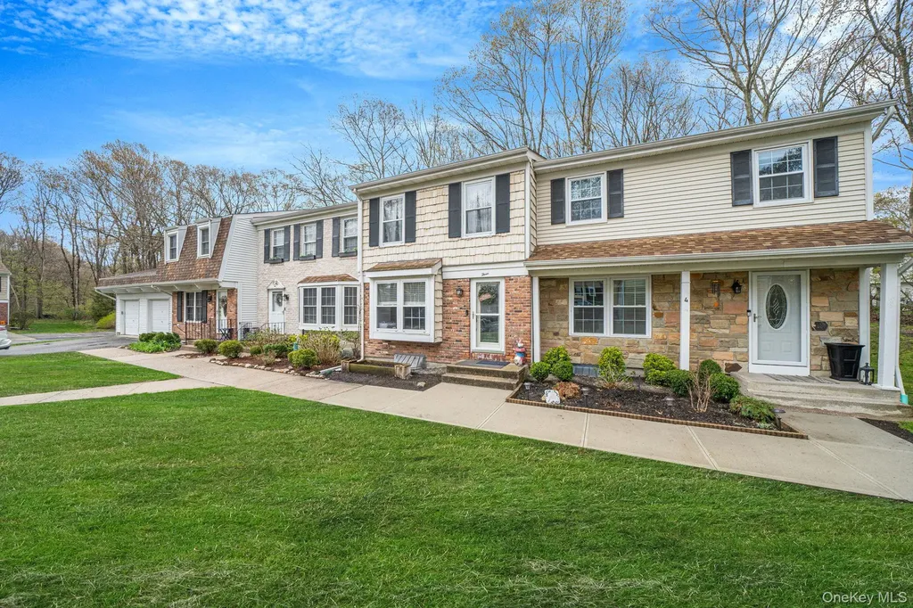 3 Bartlett Yaphank NY 11980