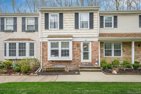 3 Bartlett Yaphank NY 11980
