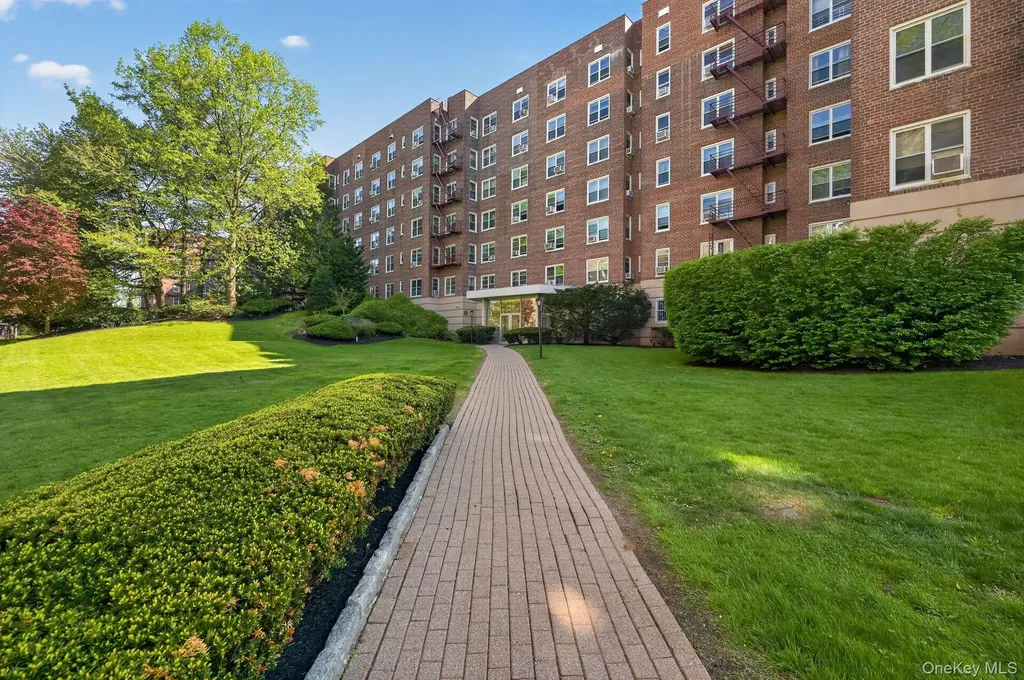 1304 Midland Yonkers NY 10704