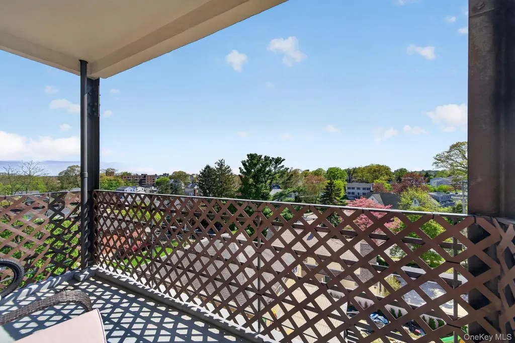 1304 Midland Yonkers NY 10704