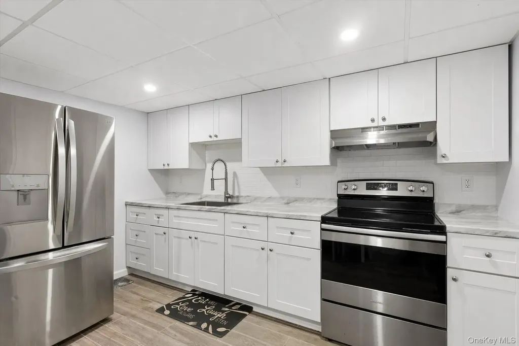 61 Griffin Drive Mount Sinai NY 11766