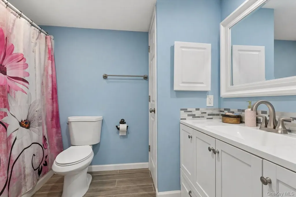 61 Griffin Drive Mount Sinai NY 11766
