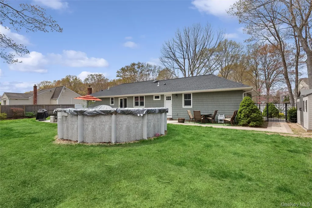 61 Griffin Drive Mount Sinai NY 11766