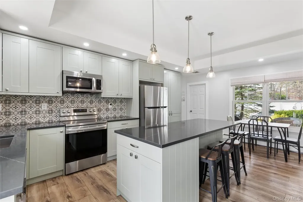 61 Griffin Drive Mount Sinai NY 11766