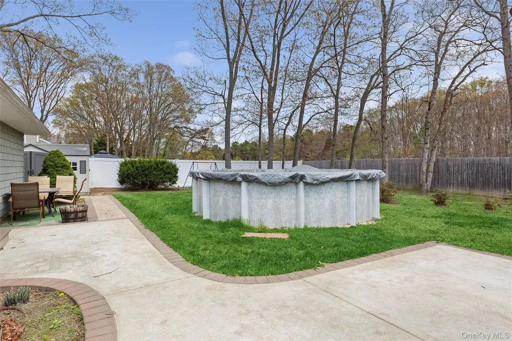 61 Griffin Drive Mount Sinai NY 11766