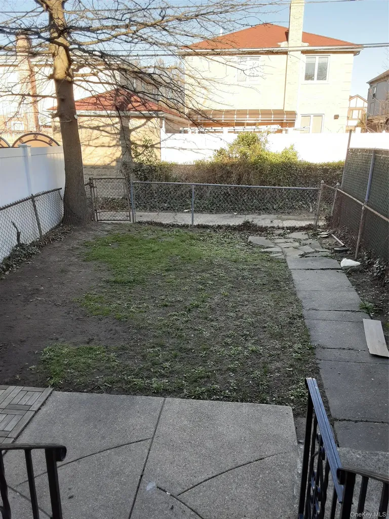 76-25 167th Street Fresh Meadows NY 11366