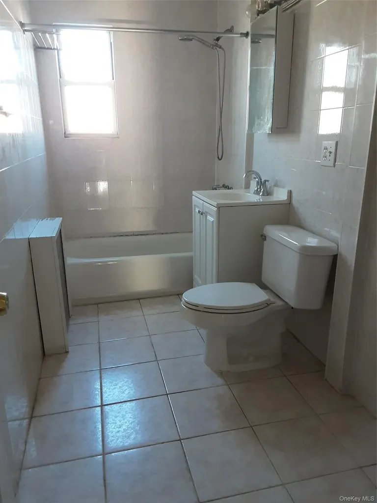 76-25 167th Street Fresh Meadows NY 11366