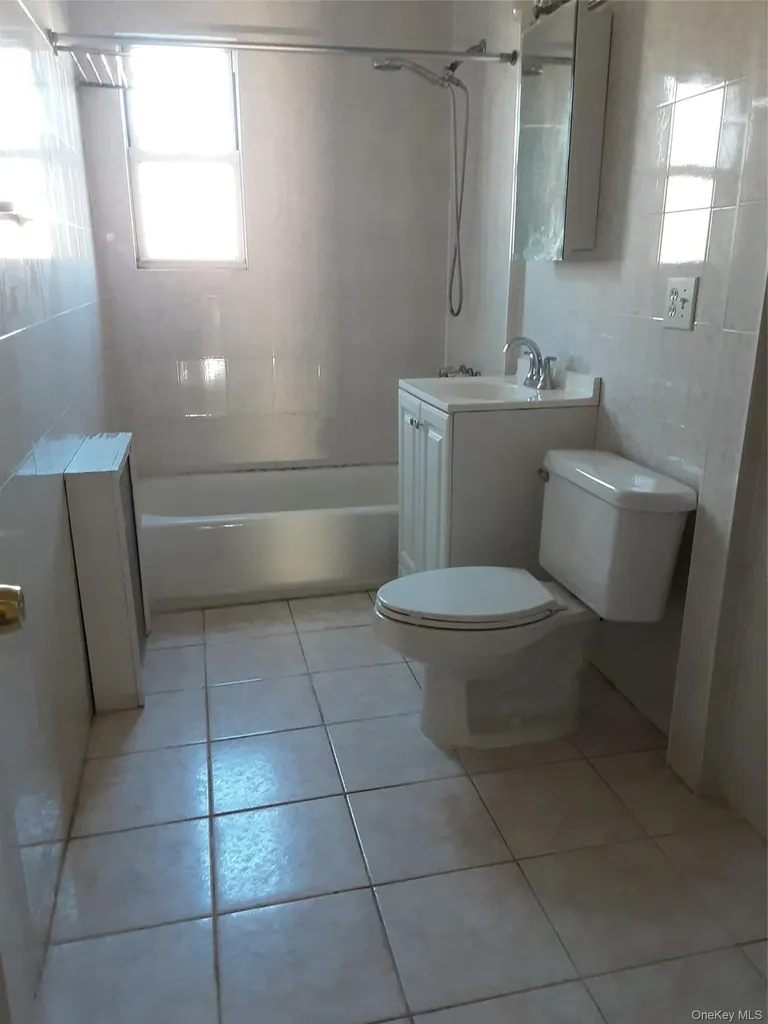 76-25 167th Street Fresh Meadows NY 11366