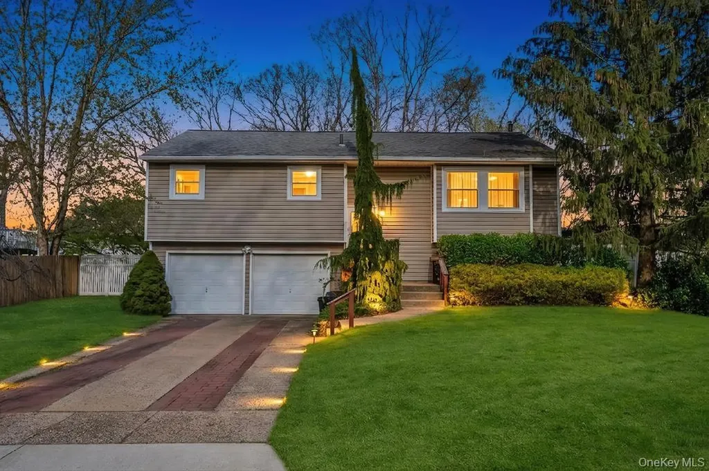 37 Mallard Avenue Selden NY 11784