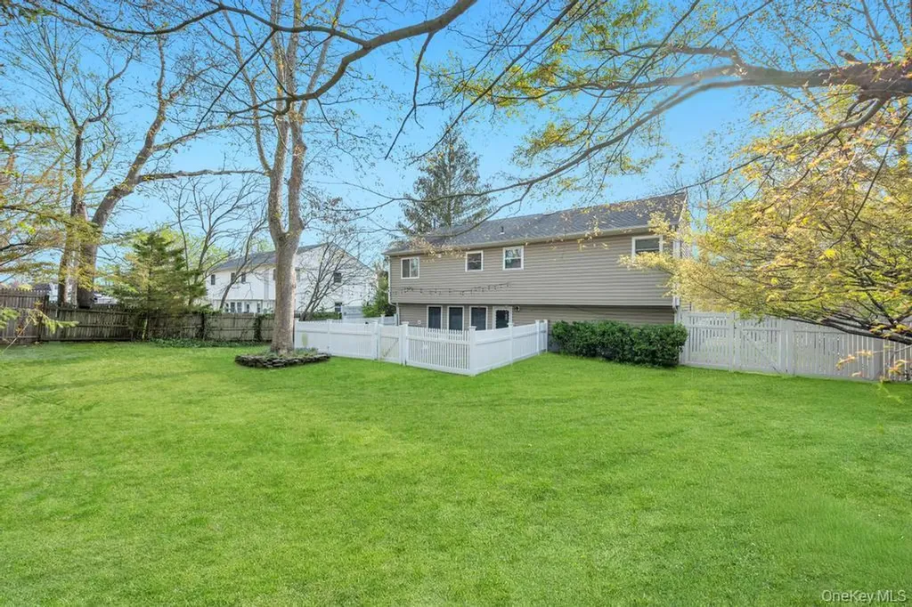 37 Mallard Avenue Selden NY 11784