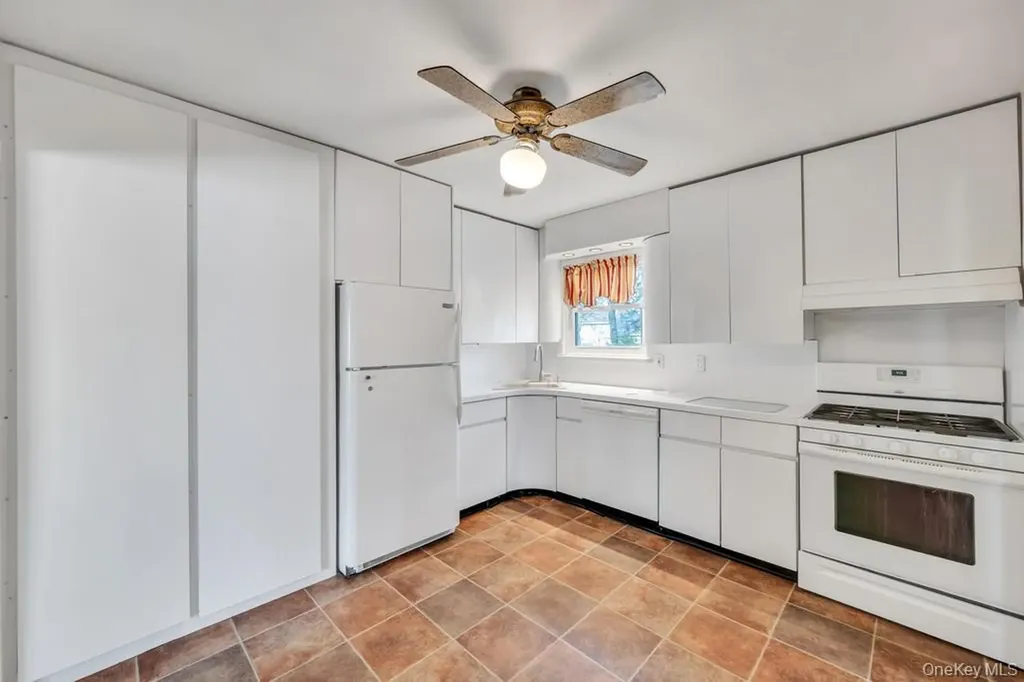 37 Mallard Avenue Selden NY 11784