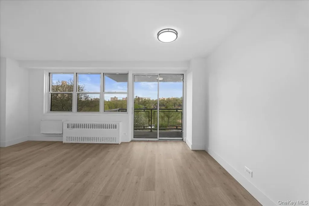 825 Morrison Avenue Bronx NY 10473