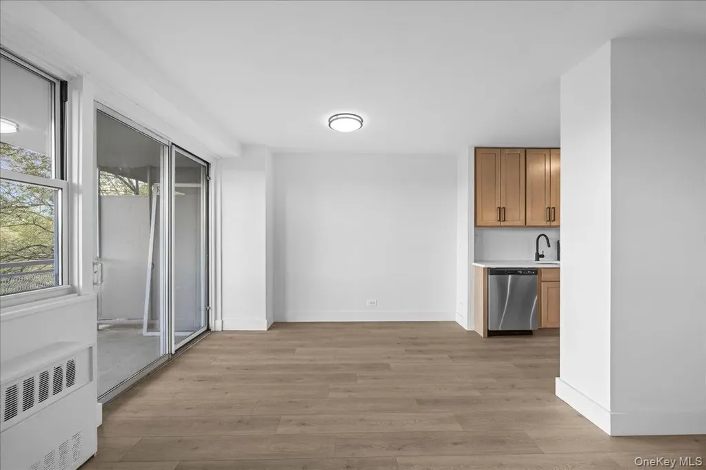 825 Morrison Avenue Bronx NY 10473