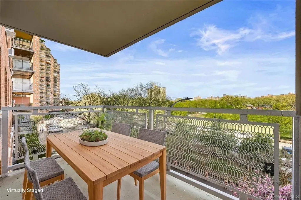 825 Morrison Avenue Bronx NY 10473