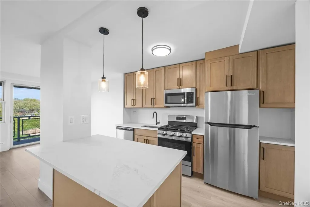 825 Morrison Avenue Bronx NY 10473