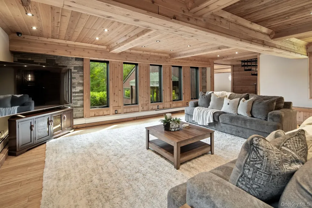 19 Greentree Lane Chester NY 10918