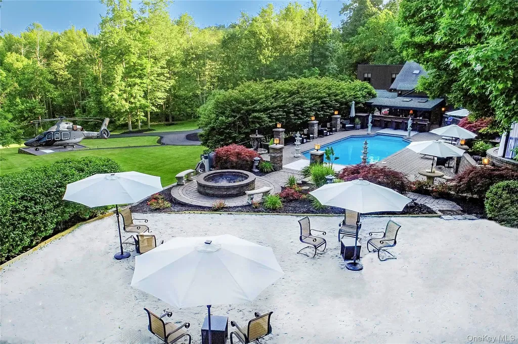 19 Greentree Lane Chester NY 10918