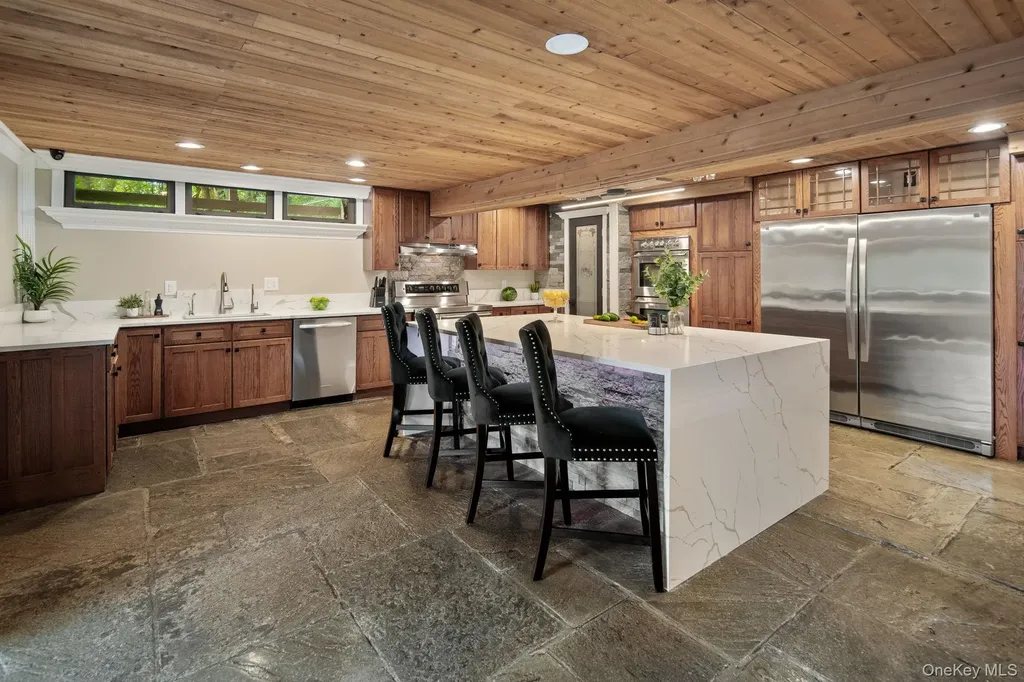 19 Greentree Lane Chester NY 10918
