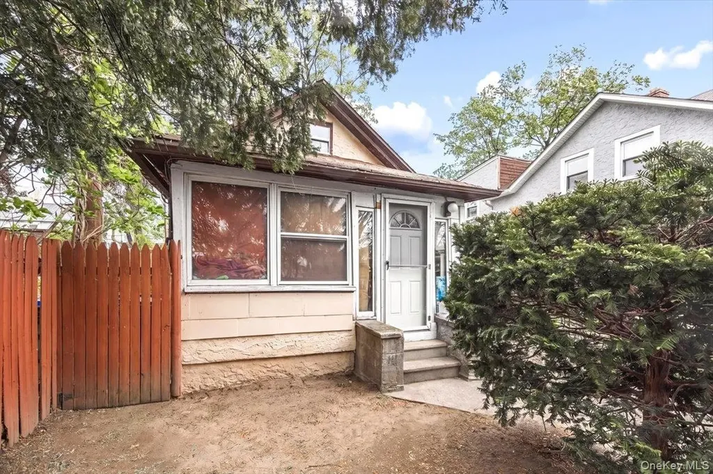 8 Geyser Place White Plains NY 10607