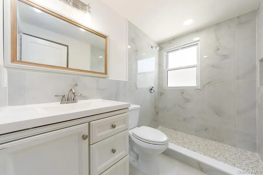353 W Jamaica Avenue Valley Stream NY 11580