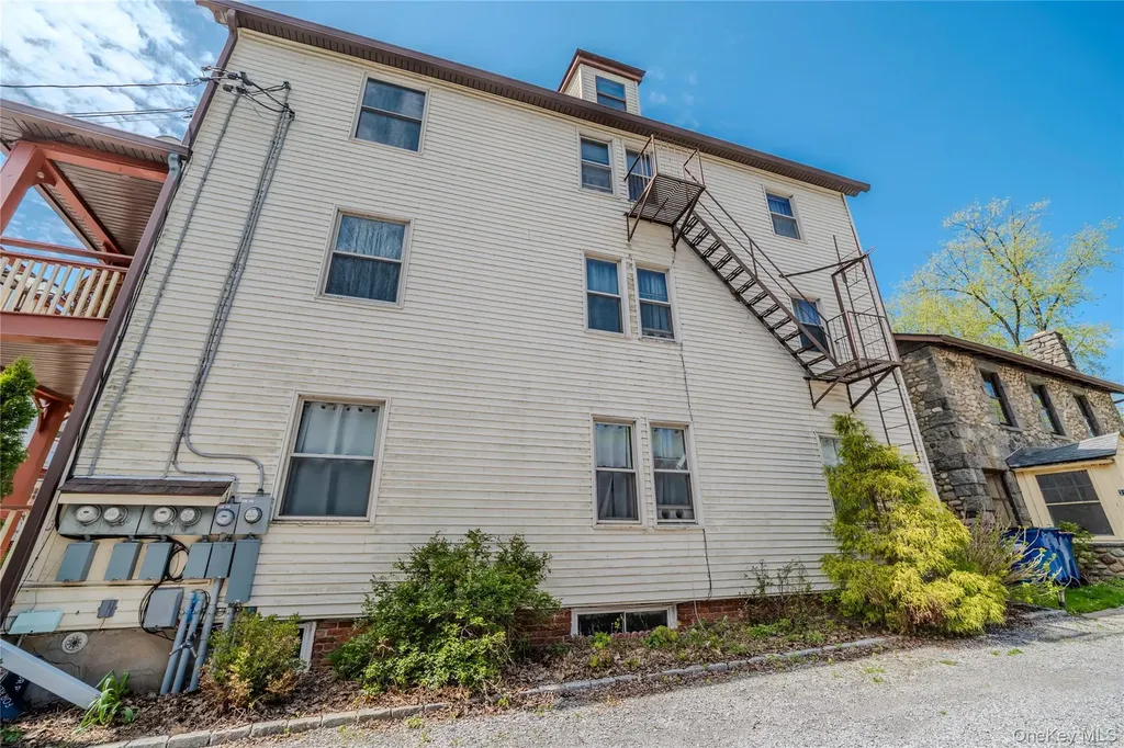 24 Rock Street Cold Spring NY 10516