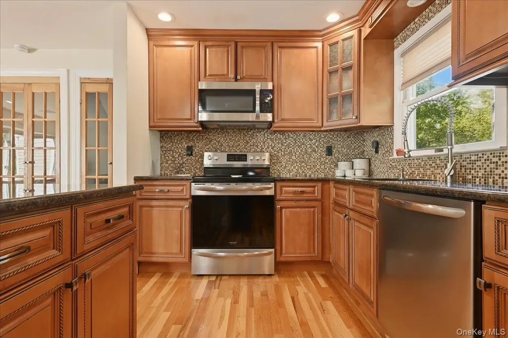 3 Layne Way Northport NY 11768