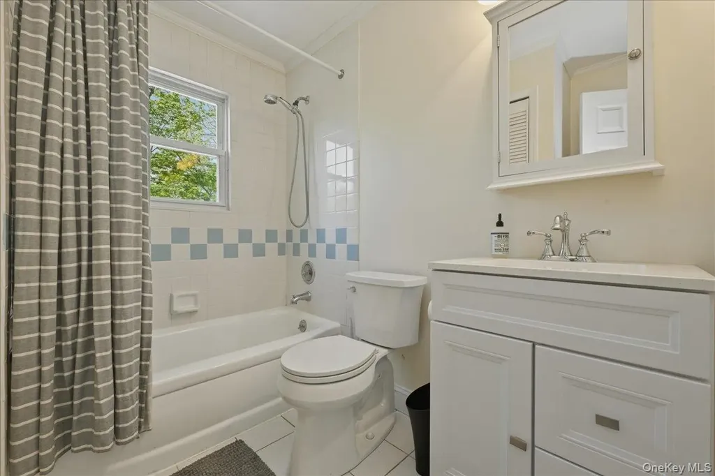 3 Layne Way Northport NY 11768