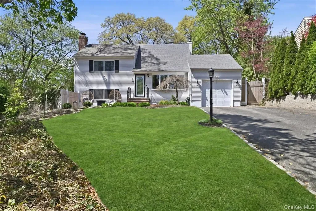 3 Layne Way Northport NY 11768