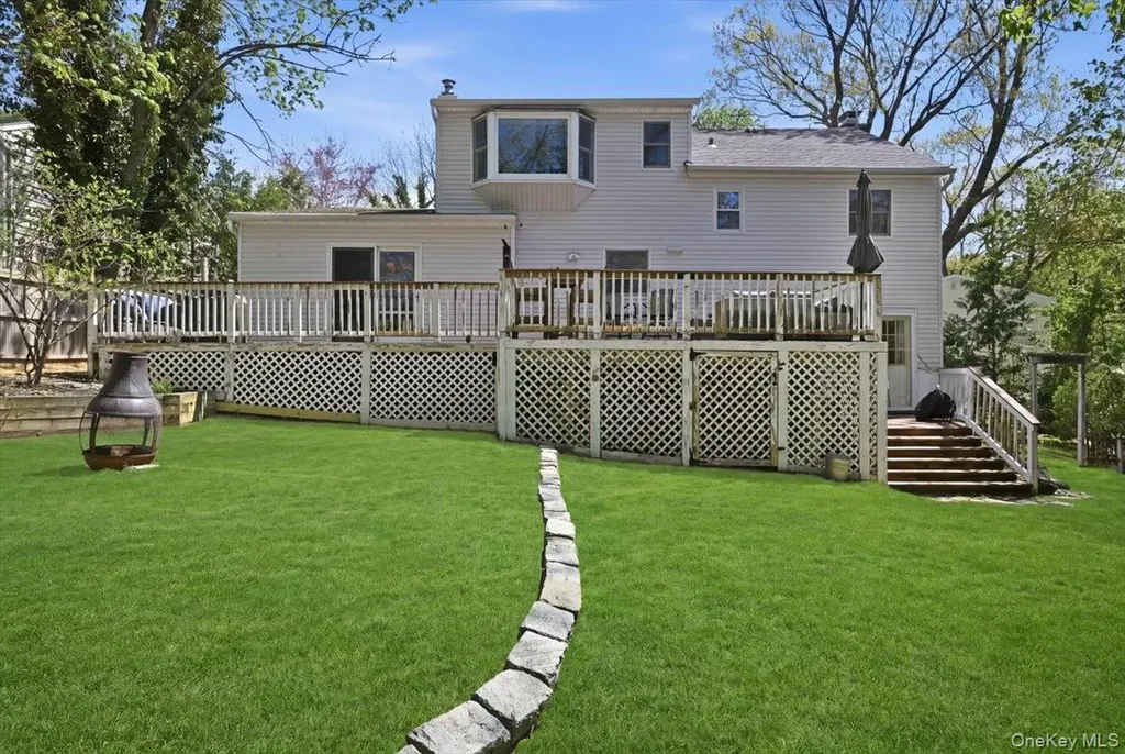 3 Layne Way Northport NY 11768