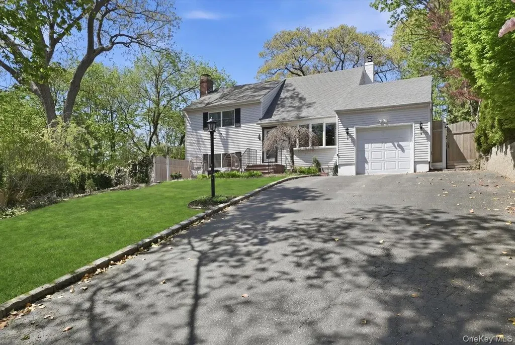 3 Layne Way Northport NY 11768