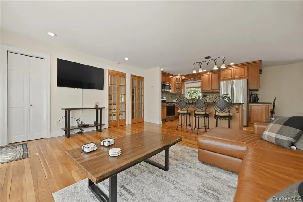3 Layne Way Northport NY 11768