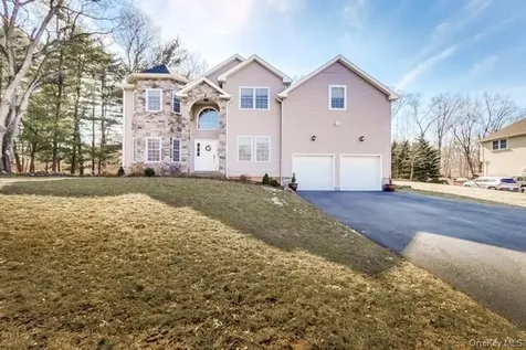 5 Fant Farm Lane Montebello NY 10901