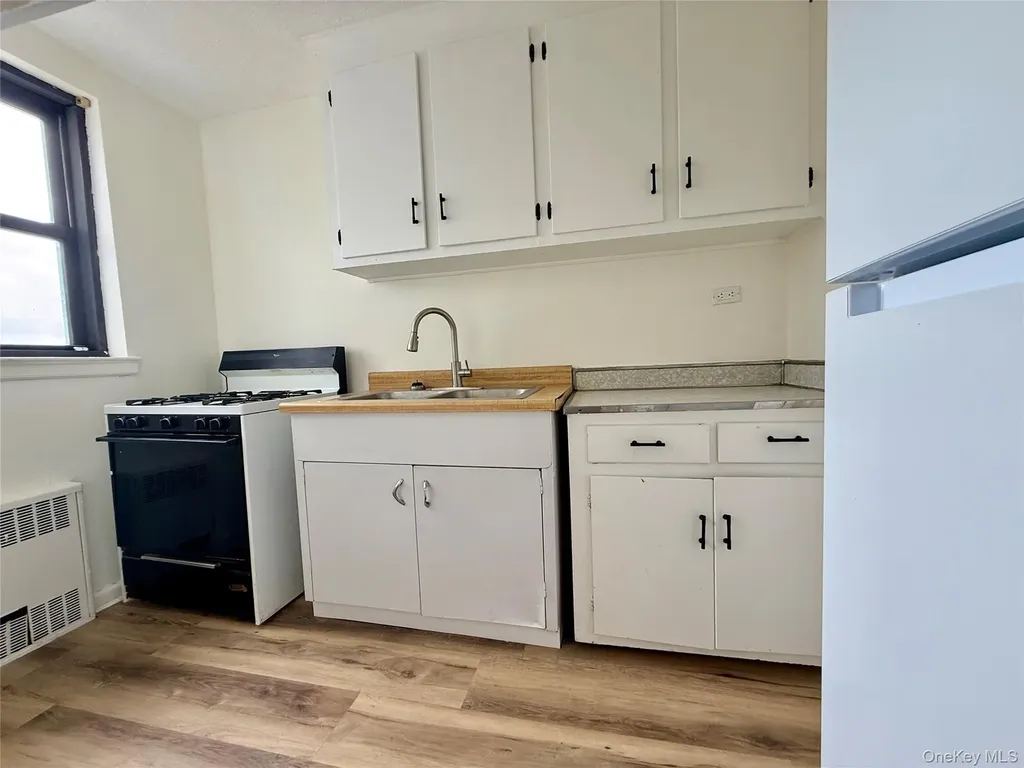 112-25 34th Avenue Corona NY 11368