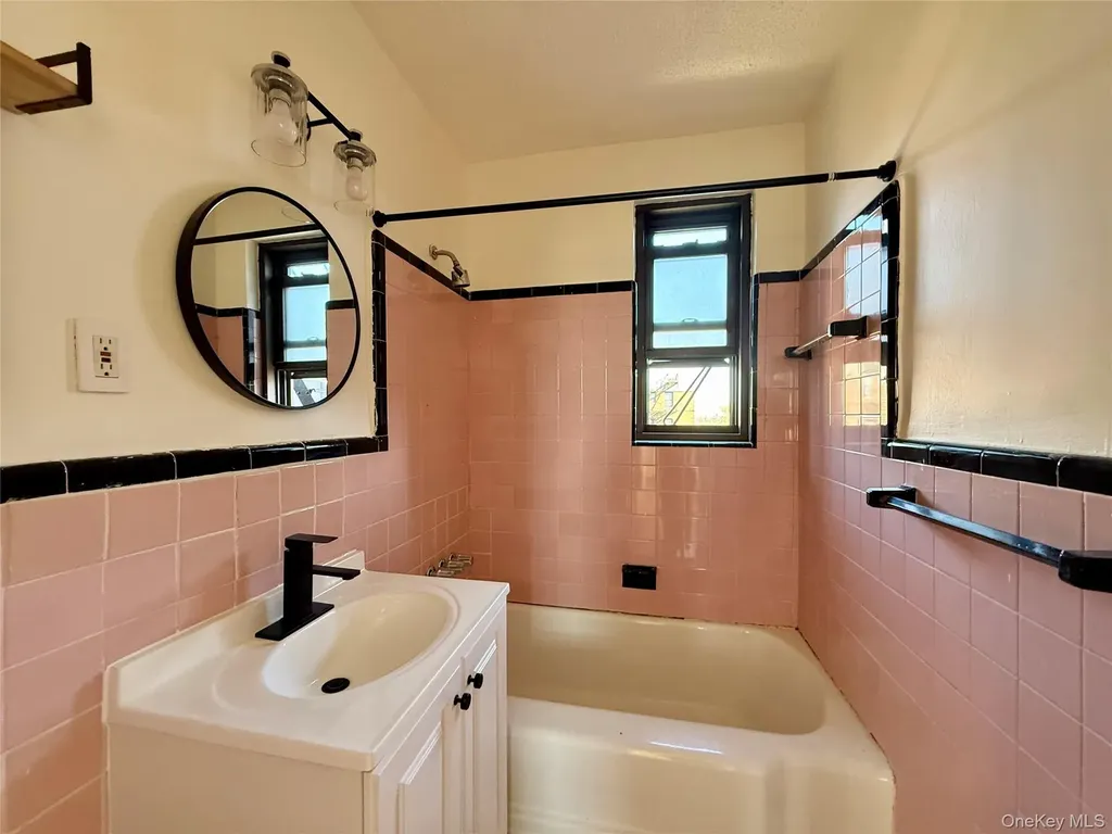 112-25 34th Avenue Corona NY 11368