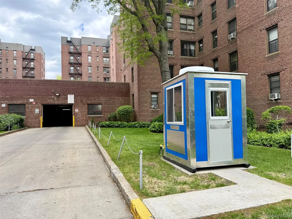 112-25 34th Avenue Corona NY 11368
