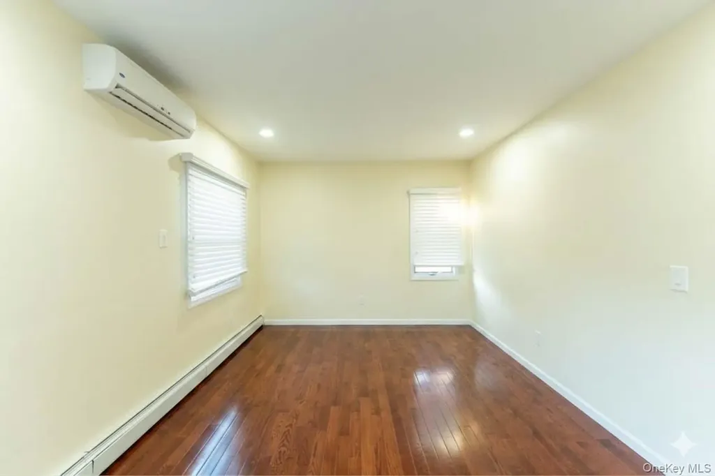 61-20 220th Street Bayside NY 11364