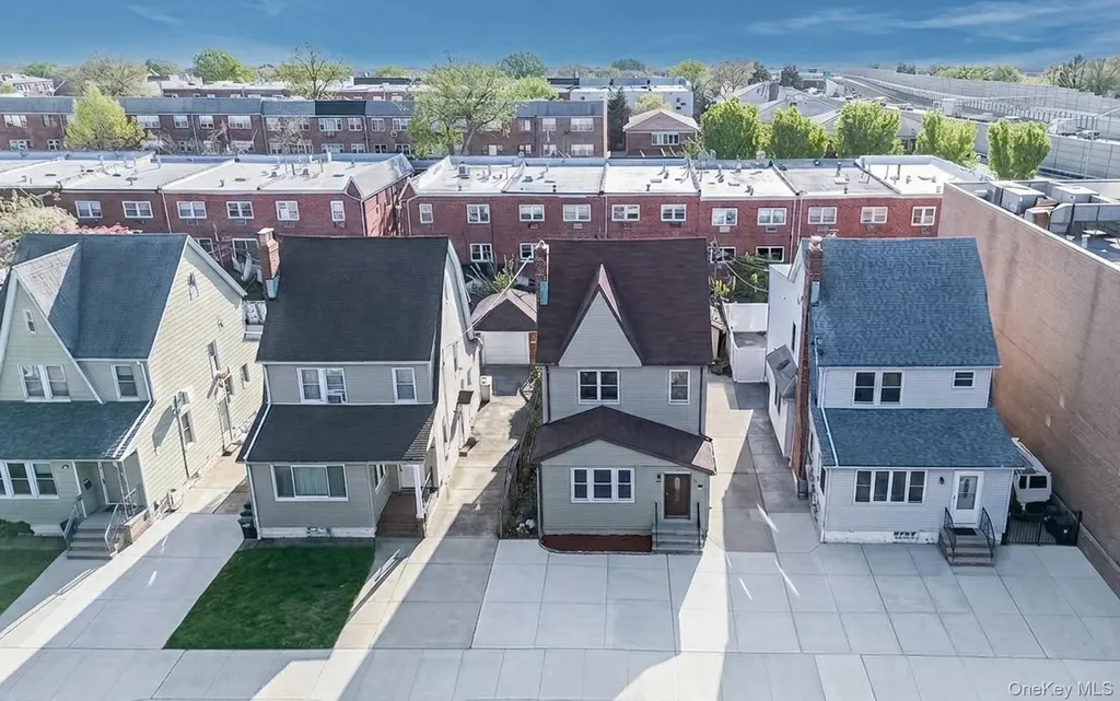 61-20 220th Street Bayside NY 11364