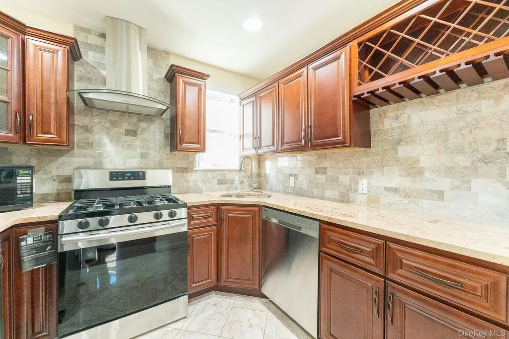 61-20 220th Street Bayside NY 11364