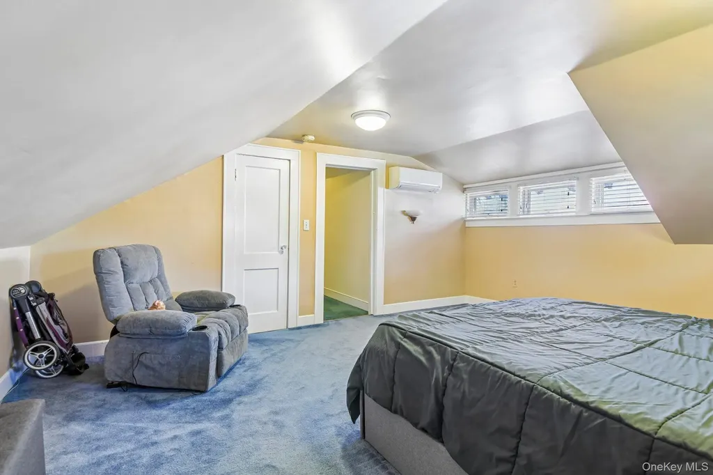 40 Hollywood Court Rockville Centre NY 11570